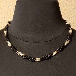 Elegant "pearl", black and gold bead necklace
